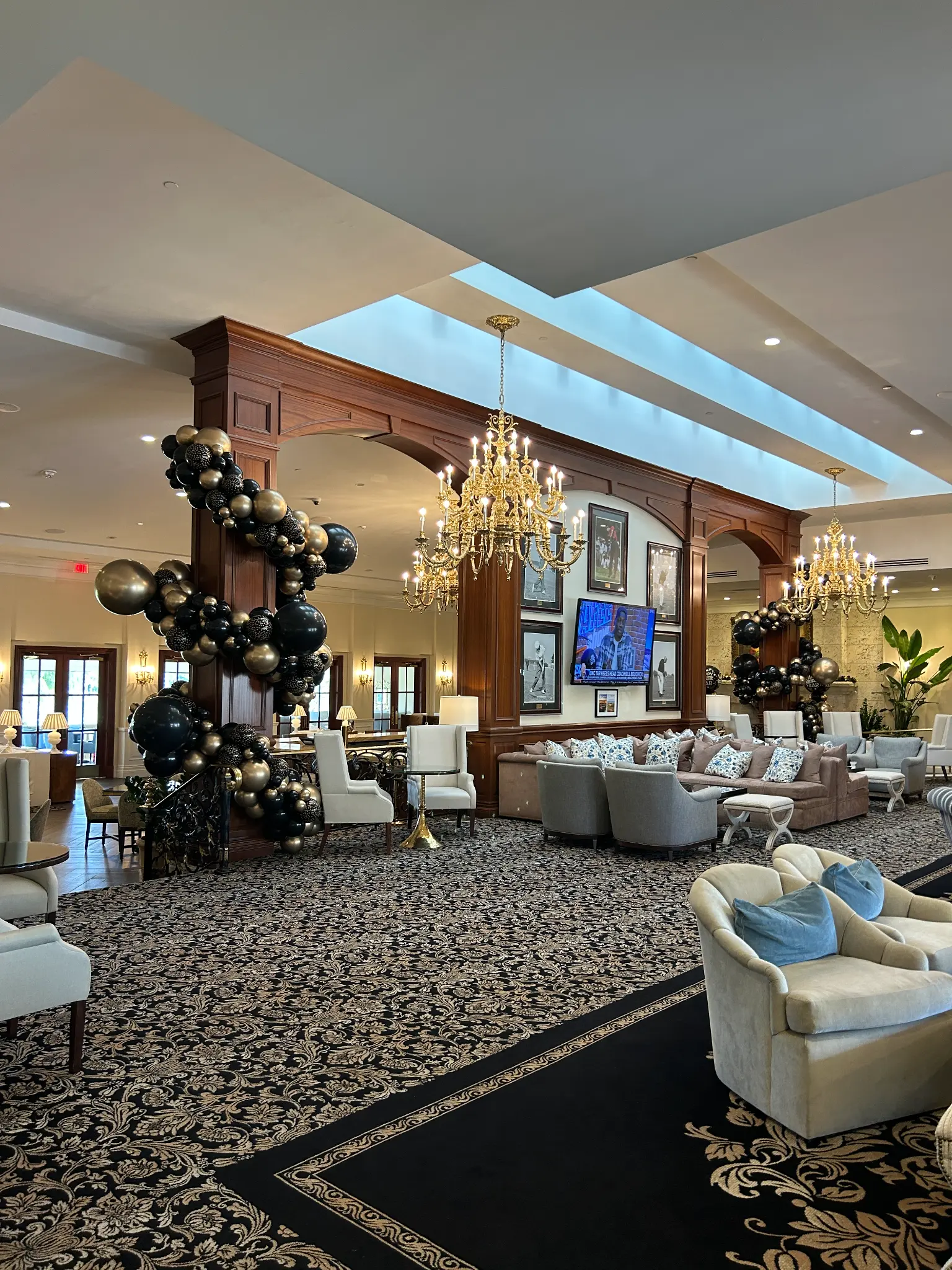 New Year's Eve balloon garlands in a hotel lobby